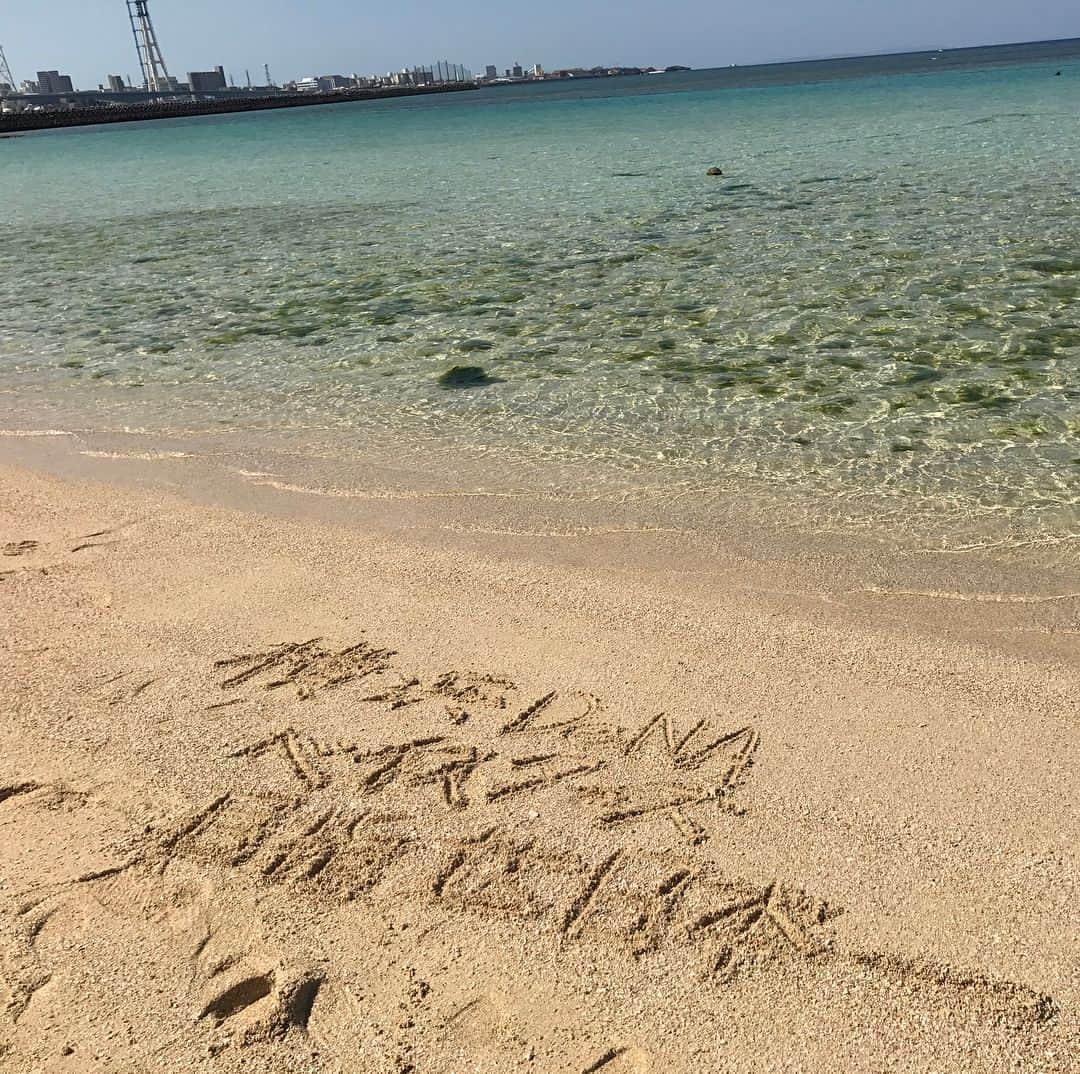 のインスタグラム：「1人旅ゆえにいろいろ自分探しとかするのかと思ったら、ひたすら食べログで食堂探しと選手探ししてました。 #沖縄#宜野湾キャンプ#横浜DeNAベイスターズ#お笑い #初沖縄#初1人旅#結果さびしい」