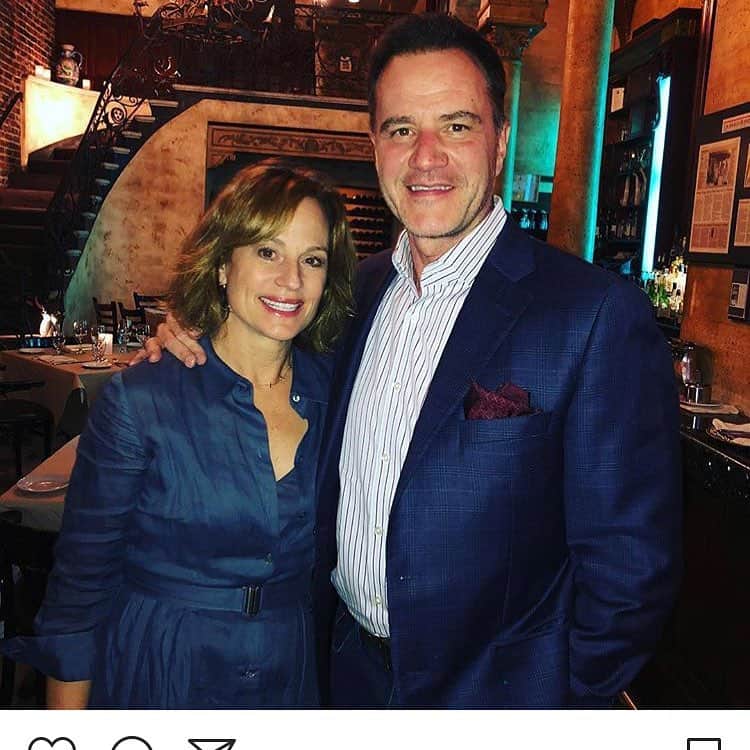 ティム・ディケイのインスタグラム：「30th Valentine’s Day together! Thanks, @gadgetgirl22 . Here’s to 30 more❤️」