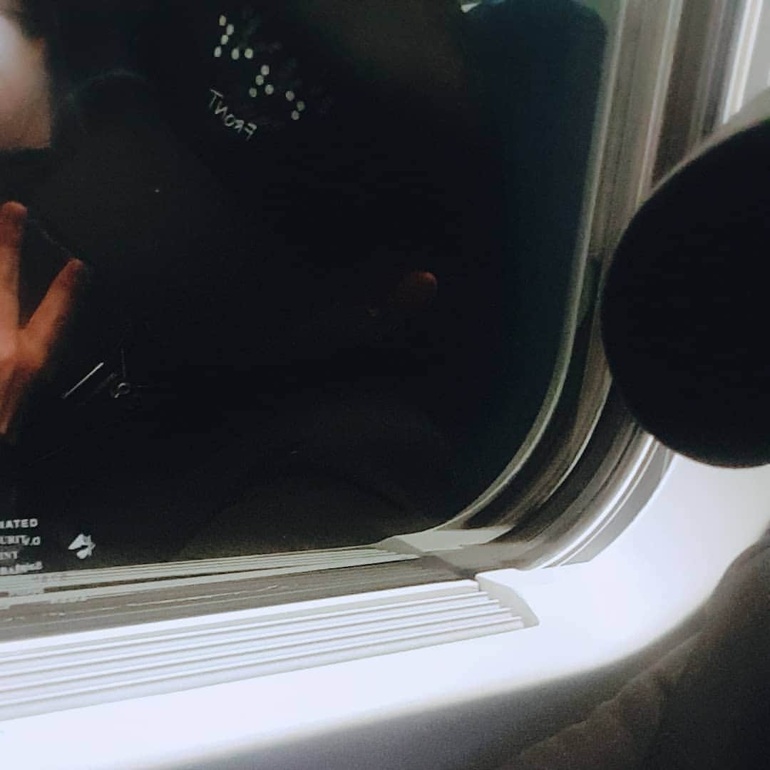 のインスタグラム：「#집으로」