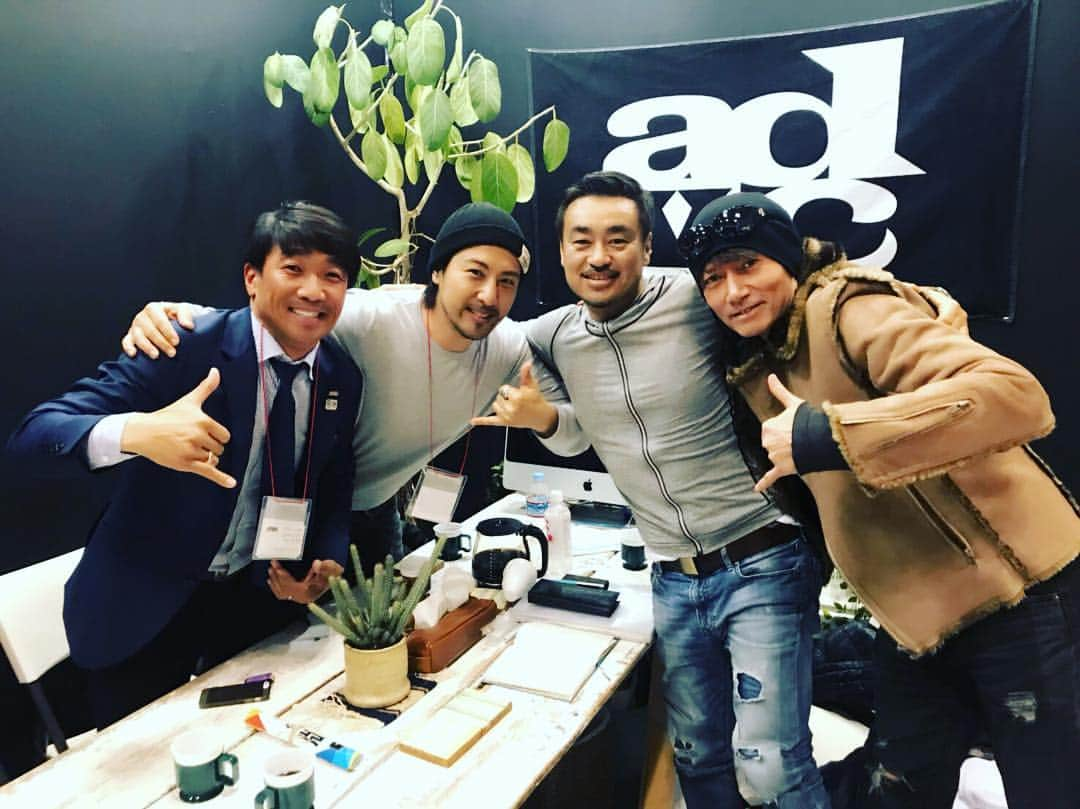 マイケル富岡さんのインスタグラム写真 - (マイケル富岡Instagram)「サーフィン×スーパースター×スタント×マイケル＝？日本サーフィン連盟理事 牛越さん！アジアのスーパースター hiro！スタントディレクター タカハシレーシング 高橋幸司くん！ビッグプロジェクト始まります！#インタースタイル #アドバンス #スーパースター  #hiro #葉山豪 #高橋幸司 #牛越峰統 #マイケル富岡 #タレント #俳優 #love #surfing #action #stunt #movie #actor #actorslife #director」2月16日 13時50分 - michaeltomioka