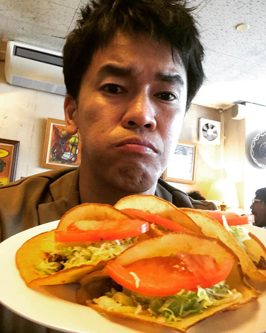 武井壮さんのインスタグラム写真 - (武井壮Instagram)「タコス！タコス！タコス！！！ #メキシコ #宜野湾」2月16日 15時06分 - sosotakei