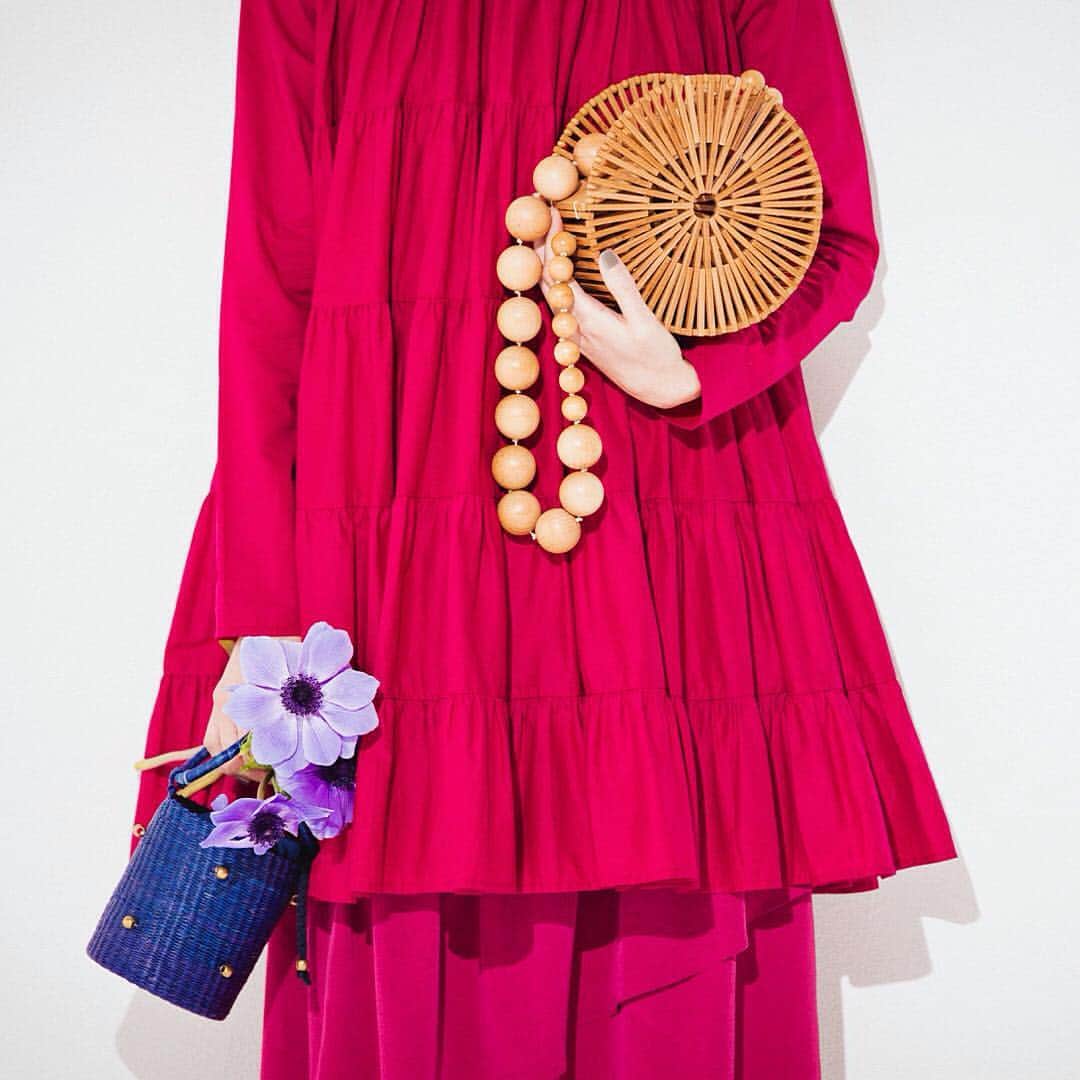 ルミネ公式のインスタグラム：「ルミネの最旬春スタイルをお届けする「LUMINE WEB」 スタイリスト・清水奈緒美さんが選ぶ今季の注目アイテムは！？ 詳しくは http://www.lumine.ne.jp/2018SS/ でCHECK！ #lumine #ルミネ #ootd #spring #trend #スタイリスト」