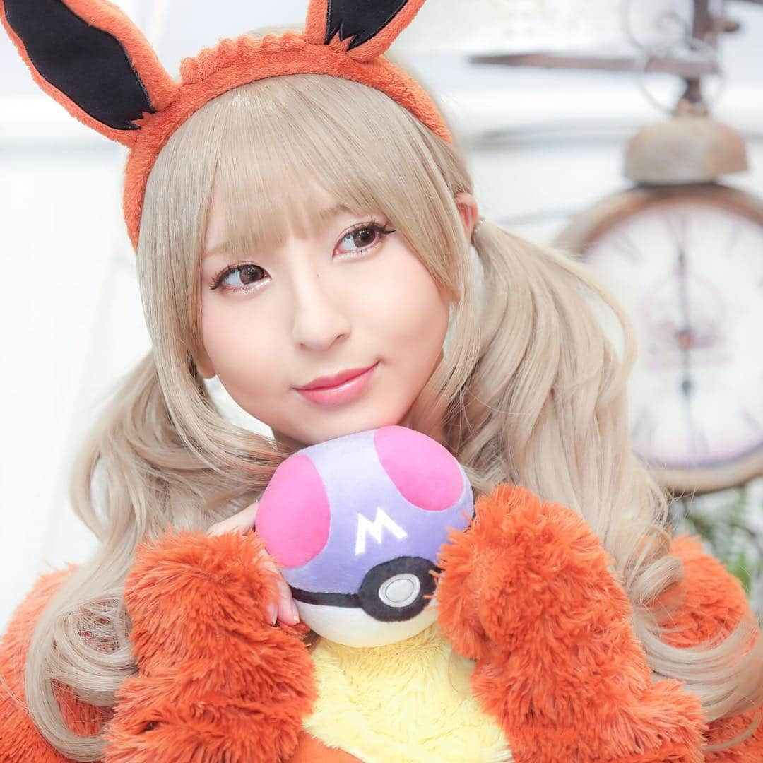 市川愛さんのインスタグラム写真 - (市川愛Instagram)「イーブイ🐰  #ポケモン #コスプレ #pokemon #cosplay #ブイズ #AI」2月16日 21時35分 - pkmnai