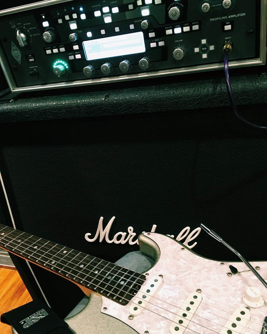 大村孝佳のインスタグラム：「本日は久々のDC/PRGリハでした🎸明後日のライヴで弾きまくります🔥よろしくお願いします！ #DCPRG」