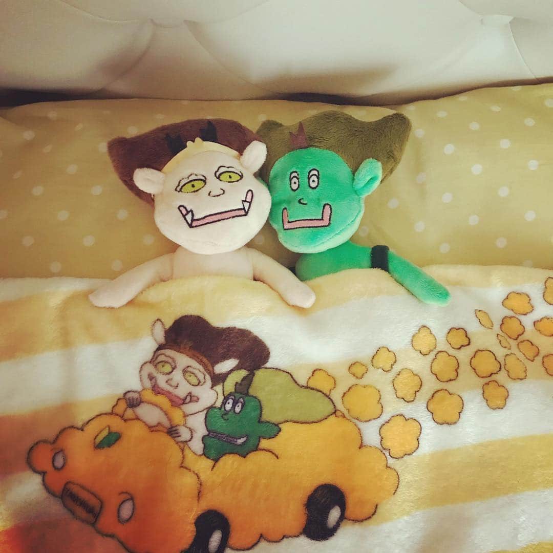小日向えりのインスタグラム：「今日は早めに ・ おやすみなさい❤️ ・ ・ 私の理想のカップル 風神雷神図屏風デートのおふたりさん ・ ・ あなたといれば どこだって、キンキラ☆ ・ ・ #びじゅチューン #風神雷神図屏風 #風神雷神図屏風デート #尾形光琳」