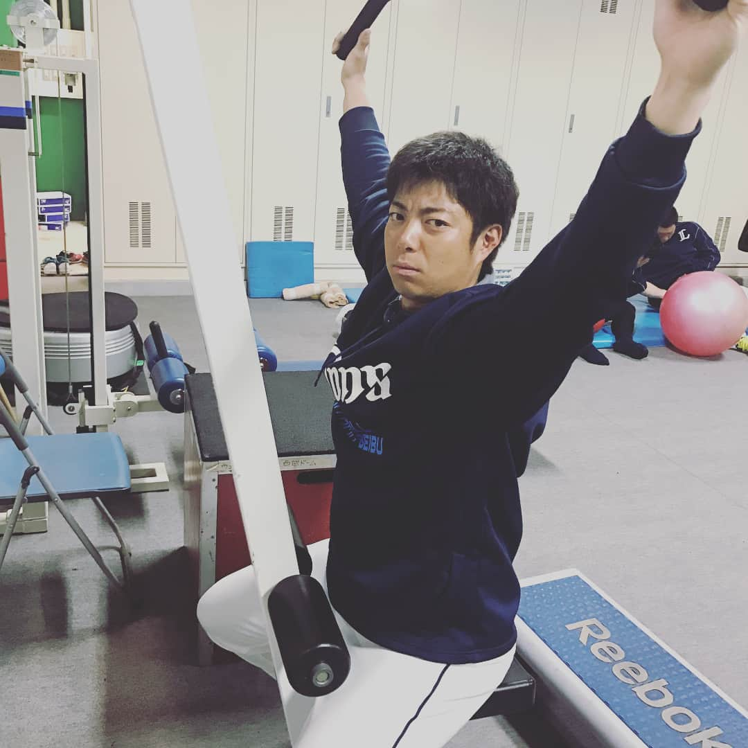 野田昇吾さんのインスタグラム写真 - (野田昇吾Instagram)「今日でキャンプが終了しました！ 南郷までたくさんの応援本当にありがとうございました❗️ これから開幕に向けて頑張って行きますので引き続き応援よろしくお願い致します🙇  #埼玉西武ライオンズ#西武ライオンズ#saitamaseibulions#春季キャンプ#宮崎#南郷町#高木シリーズ#高木勇人 さん#やたらポーズを決めたがるタイプ」2月18日 16時25分 - shogonoda