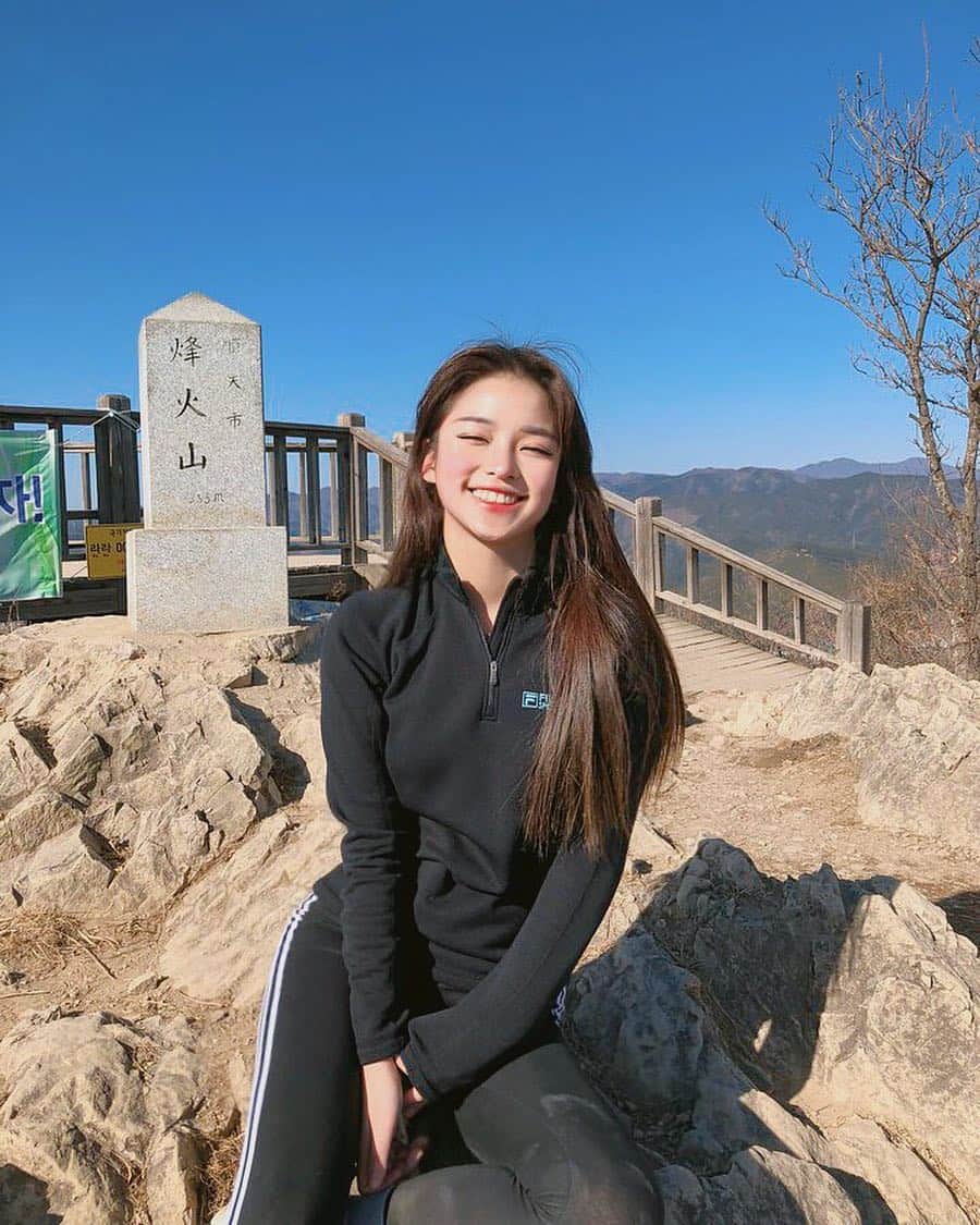 カン・ギョンミンさんのインスタグラム写真 - (カン・ギョンミンInstagram)「⛰ 2018 해맑기 ㅋㅋ !!!!! 😆 ⛰」2月18日 17時39分 - kkmmmkk