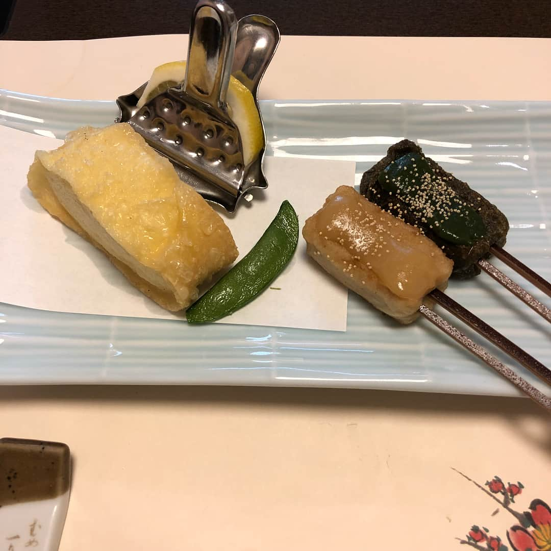 大浦育子さんのインスタグラム写真 - (大浦育子Instagram)「大好きなお店、梅の花のコース❣️ お豆腐と湯葉のお店。 ここの生麩と湯葉揚げが昔から大好き😋 最近東京にもあるのを知りました♡  #梅の花#ランチ#コース#豆腐#湯葉#生麩」2月18日 17時53分 - ikuko_oura