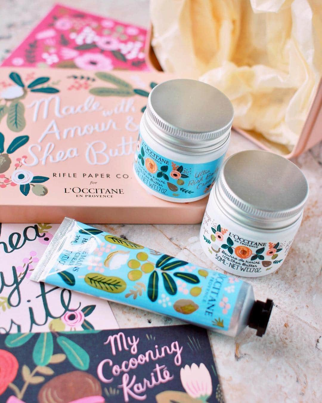 ロクシタンさんのインスタグラム写真 - (ロクシタンInstagram)「Your #SundaySkincare sorted with #SheaButter 💙#Repost @parisbmws ・・・ L'OCCITANE X RIFLE PAPER CO on the blog www.mywomenstuff.com (link in profile) . . Tell me you didn't go 😍😍😍 and I'll call you a liar 🤣 . . . . . #loccitanemalaysia #loccitanexriflepaperco #riflepaperco #loccitane #loveloccitane」2月18日 22時53分 - loccitane