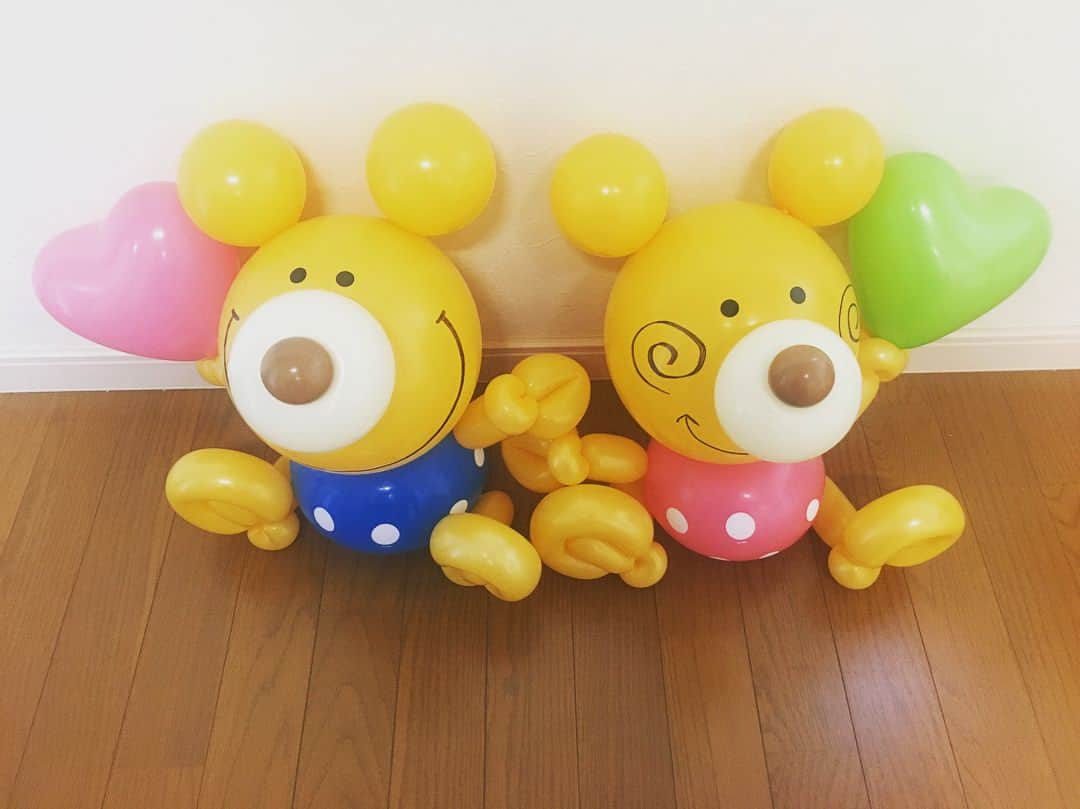 杜野まこさんのインスタグラム写真 - (杜野まこInstagram)「#バルーンアート #クマ #風船  久しぶりに作ったよ☆ 楽しかった〜〜(灬╹ω╹灬)  目のシールを貼ると 命が吹き込まれたように グッとイキイキしだす。 だから目のシールは最後のお楽しみなんだ♪♪♪ #風船まこちゃん」2月19日 13時30分 - makomorino