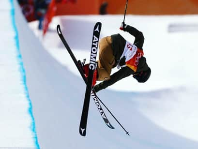 日本オリンピック委員会さんのインスタグラム写真 - (日本オリンピック委員会Instagram)「【平昌DAY12】スキー・フリースタイル女子ハーフパイプ決勝で、小野塚彩那選手が5位に入賞しました。（写真：AP/アフロ、ロイター/アフロ） ・ #フリースタイルスキー #FreestyleSkiing #小野塚彩那 #AyanaOnozuka #オリンピック #がんばれニッポン #PyeongChang2018 #JapaneseOlympicCommittee #TEAMNIPPON #Olympic」2月20日 12時39分 - teamjapanjoc