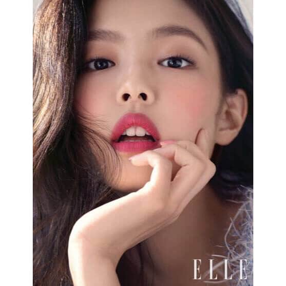 BLACKPINKさんのインスタグラム写真 - (BLACKPINKInstagram)「#BLACKPINK #블랙핑크 #JENNIE #제니 #ELLE #엘르 #3월호 #MARCH #2018 #YG #광고」2月20日 10時25分 - blackpinkofficial