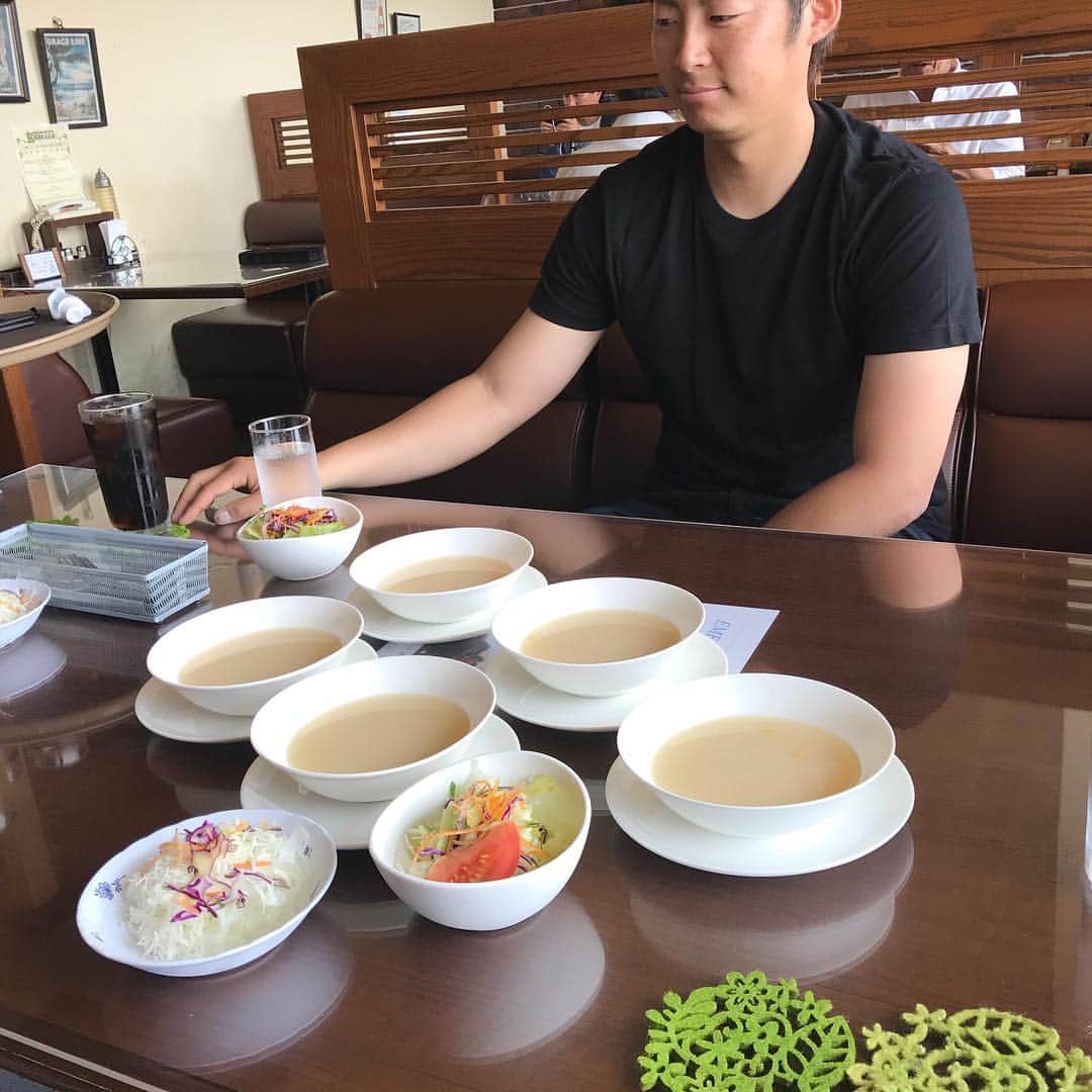 塹江敦哉のインスタグラム：「すごいスープ来た」