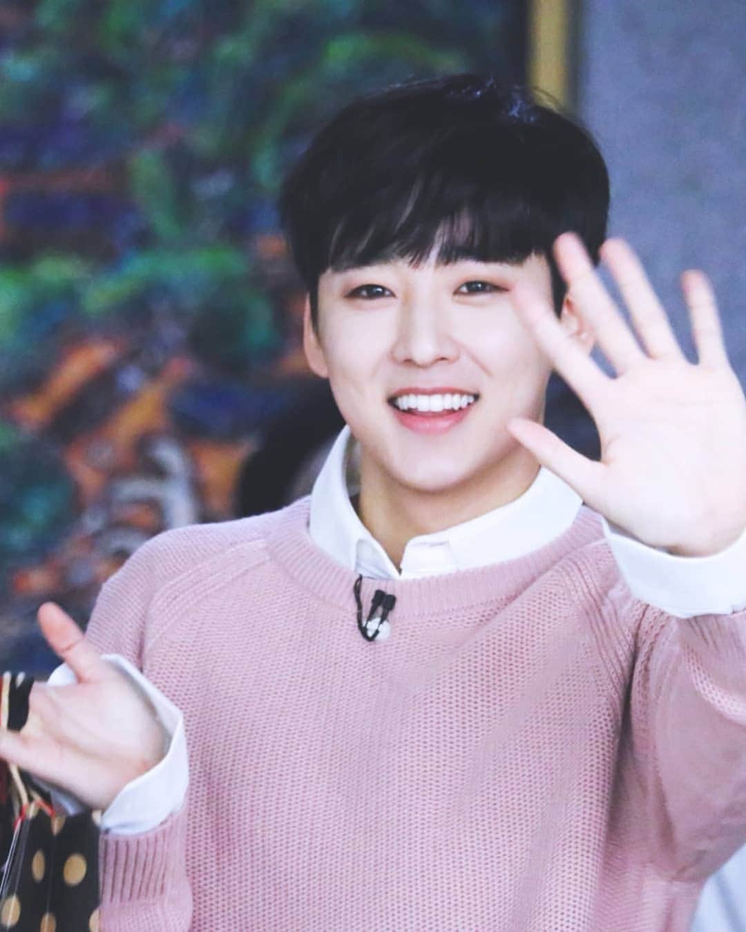 のインスタグラム：「— ♡ . . . ʚ 180306| Angel Woo before and after #ASC ɞ . . . #KevinWoo #WooSungHyun #Kevin #케빈 #EliKim #KimKyungJae #ShinSooHyun #SooHyun #Kiseop #LeeKiseop #Seop #Hoon #YeoHoonMin # #Jun #JunYoung #LeeJunYoung #UKISS #유키스 #키스미 #KPOP #Kpopboys #kpopboyband . . . 【 @Kevinwoo_official 】」