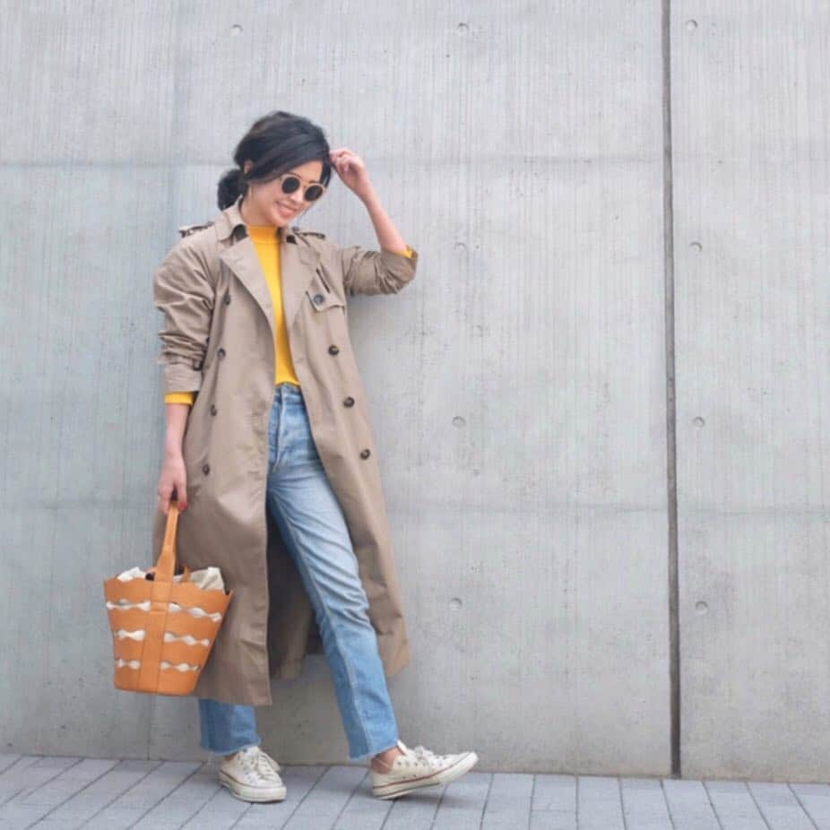 Sayakaさんのインスタグラム写真 - (SayakaInstagram)「* Beige × Yellow💛 トレンチコートで春気分🌞✨✨ * * * #fashion #outfit #coordinate #ootd #simple #basic #casual #limpermeabile #trenchcoat #shinzone #hm #denim #denimlover #converse #sayakascoordinate  #今日の服 #コーディネート #コーデ #シンプル #シンプルコーデ #大人カジュアル #リンペルメアビレ #トレンチコート #シンゾーン #エイチアンドエム #デニム #コンバース」2月20日 22時03分 - sayaka_0523