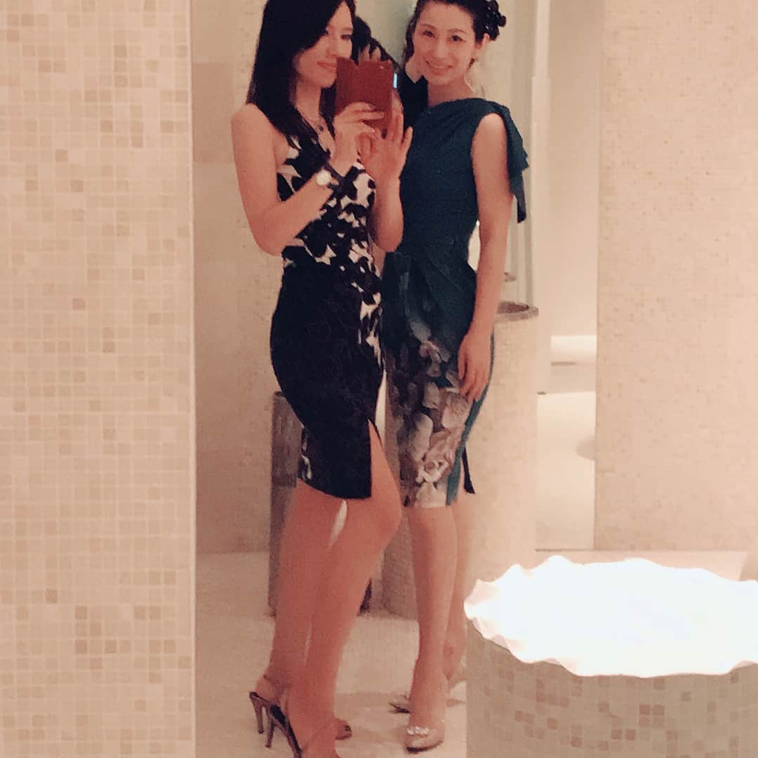 鷹村アオイさんのインスタグラム写真 - (鷹村アオイInstagram)「. 元観光大使の美女、紫乃ちゃんとパタヤランチ！ , #タイ🇹🇭 #パタヤ #タイ在住 #タイ #ハッシュタグ反映されない #ハッシュタグ反映して」2月20日 22時31分 - aoi_takamura
