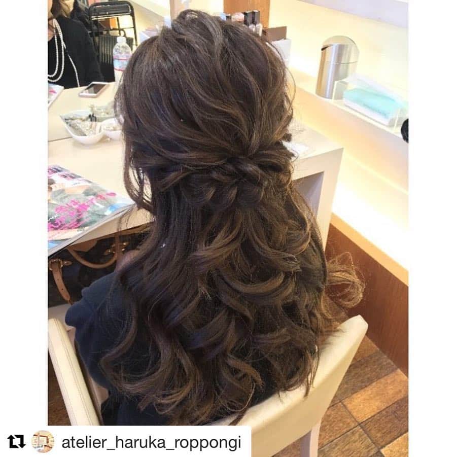 ヘアメイク ネイル専門店 アトリエはるかさんのインスタグラム写真 ヘアメイク ネイル専門店 アトリエはるかinstagram 広報 山田のおすすめヘアセット アトリエはるかヘアカタログ アトリエはるか 六本木ヒルズ店の 巻き髪ハーフアップスタイル