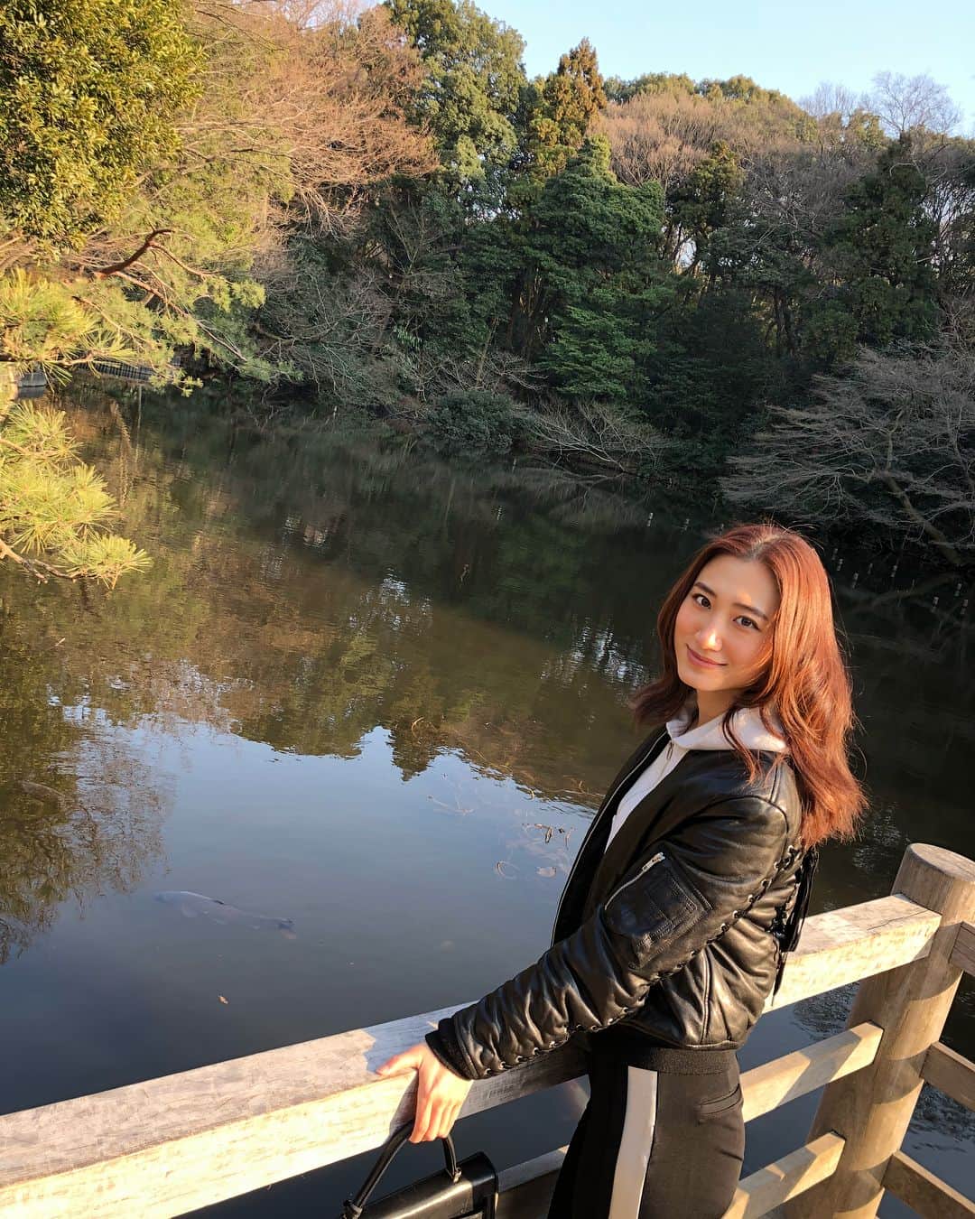白雪のインスタグラム：「Spring will come soon.  もうすぐ春っ🌸🌸🌸 #natural #ume #梅 #sakura #桜 #清正井 🍃🍃」