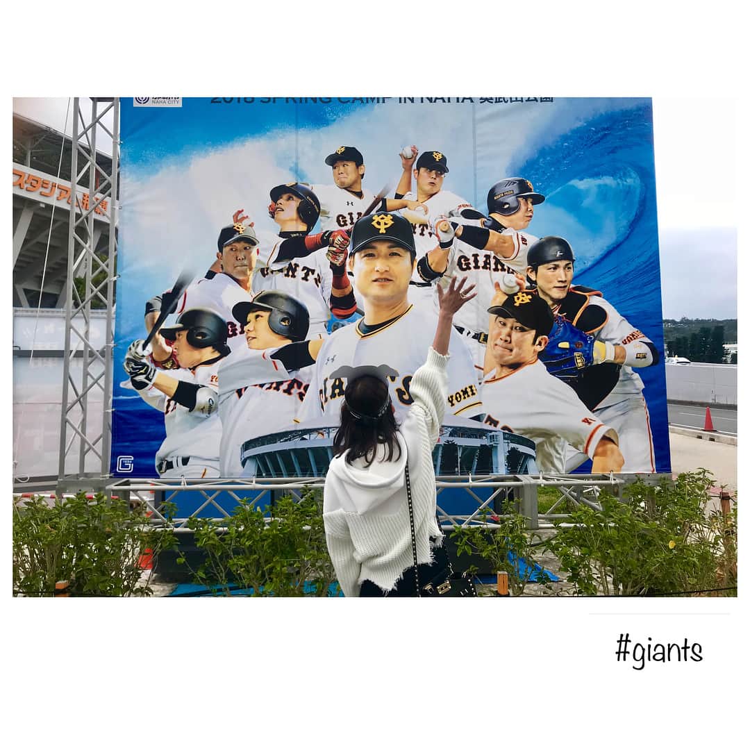 宮崎瑠依さんのインスタグラム写真 - (宮崎瑠依Instagram)「今日はセルラースタジアムに行って、巨人vsヤクルトの練習試合を観戦しました！  この時期は、新人選手や若手選手をたくさん見ることができるからいつもの試合とまた違った楽しさがあります。  個人的に今日の試合では、 ヤクルトの青木選手の打席が見られたこと、そして、巨人の高木京介投手がナイスピッチングをしたことがすごく嬉しかった！！！ そして観戦後、東京へ戻ってきました🛩  やっぱり東京は寒いね。風邪ひかないように気をつけます！  #沖縄キャンプ #練習試合 #巨人 vs #ヤクルト #giants #swallows #セルラースタジアム #沖縄キャンプ巡り  #最終日はセルラースタジアムへ #瑠依旅」2月22日 0時21分 - ruimiyazaki