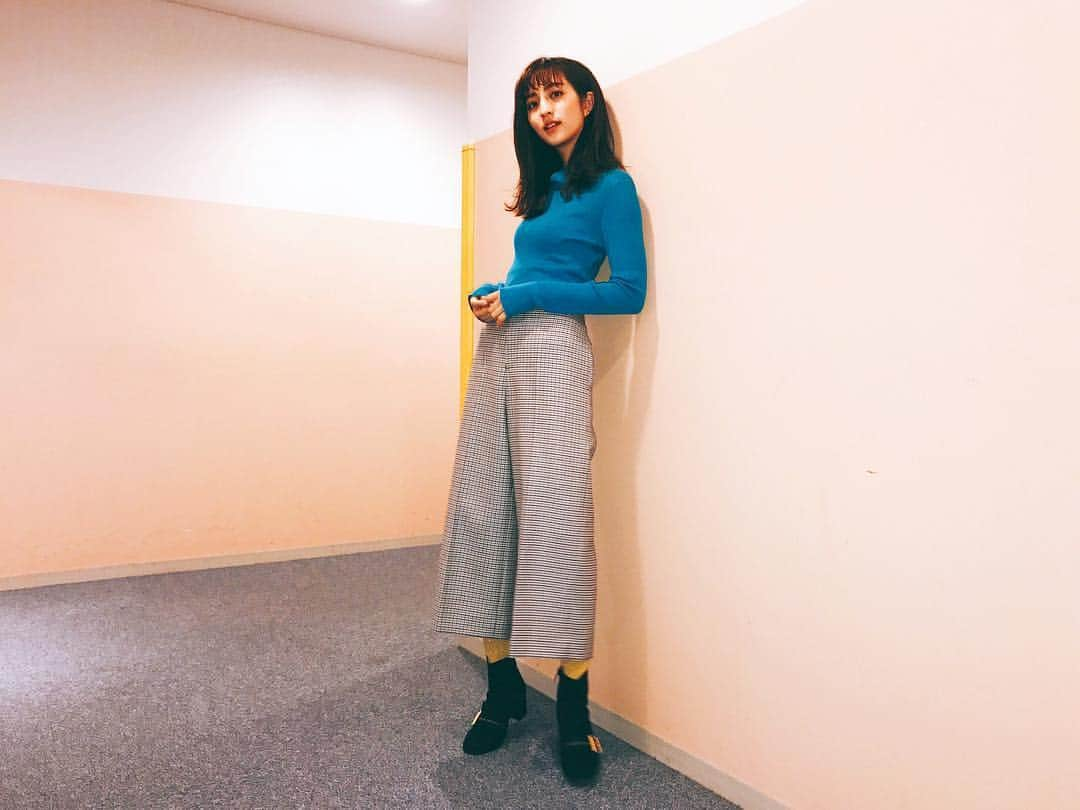 堀田茜さんのインスタグラム写真 - (堀田茜Instagram)「少し前のモニタリング衣装👗 pants: @lecielbleu_official pierce: @jour_couture #モニタリング #lecielbleu #jourcouture」2月22日 20時22分 - akanehotta