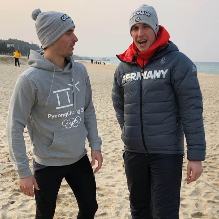 ブリュノ・マッソのインスタグラム：「Haha gold medal!  #goldmedal #teamdeutschland #figureskating @teamdeutschland @rubenblommaert」