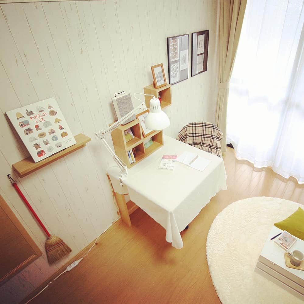 レオパリスくんさんのインスタグラム写真 レオパリスくんinstagram ౪ O Mydiy O 本の収納に困ったら インテリアとして飾っちゃうのがオシャレ お気に入りの本たちに囲まれていると癒されます レオパレス21 ひとり暮らし Mydiy Leo Mydiy 部屋