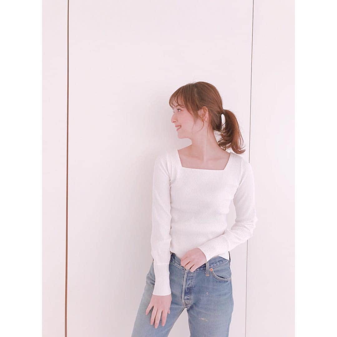 佐々木希さんのインスタグラム写真 - (佐々木希Instagram)「#私服 アンティミテ新作トップス。 伸縮性が高く、 タイトめな作りになっています☺︎ 心地の良いフィット感。 何にでも合わせやすいです♡ 他の色もあります。  #春ファッション 詳しくはアンティミテのInstagramを見てくださいませ。 @intimite_onemile . 画面をタッチすると見られます。  #iNtimité #iNtimite #アンティミテ #ワンマイルウェア #メイドインジャパン #MADEINJAPAN ↓iNtimité公式ホームページ http://intimite.jp/」2月23日 18時38分 - nozomisasaki_official