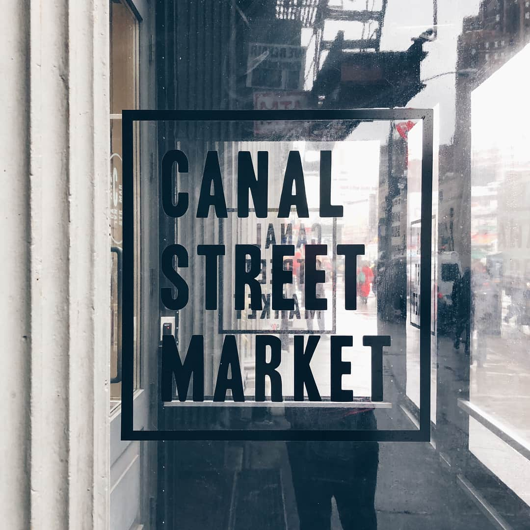 ウィーアーオウルズのインスタグラム：「6 More Days Left to Our Pop-Up @canalstreetmarket //// 50% Off Everything ⠀⠀⠀⠀⠀⠀⠀⠀⠀⠀⠀⠀ ⠀⠀⠀⠀⠀⠀⠀⠀⠀⠀⠀⠀ ⠀⠀⠀⠀⠀⠀⠀⠀⠀⠀⠀⠀ ⠀⠀⠀⠀⠀⠀⠀⠀⠀⠀⠀⠀ ⠀⠀⠀⠀⠀⠀⠀⠀⠀⠀⠀⠀ #cashmere #loveforsale #love #exclusive #prints #style #february #sale #perfectgift #gift #scarves #scarf #soft #silkscreen #accessory #warm #winter #beautiful #design #owls #rainyday #shopnow #nyc #canalstreetmarket」