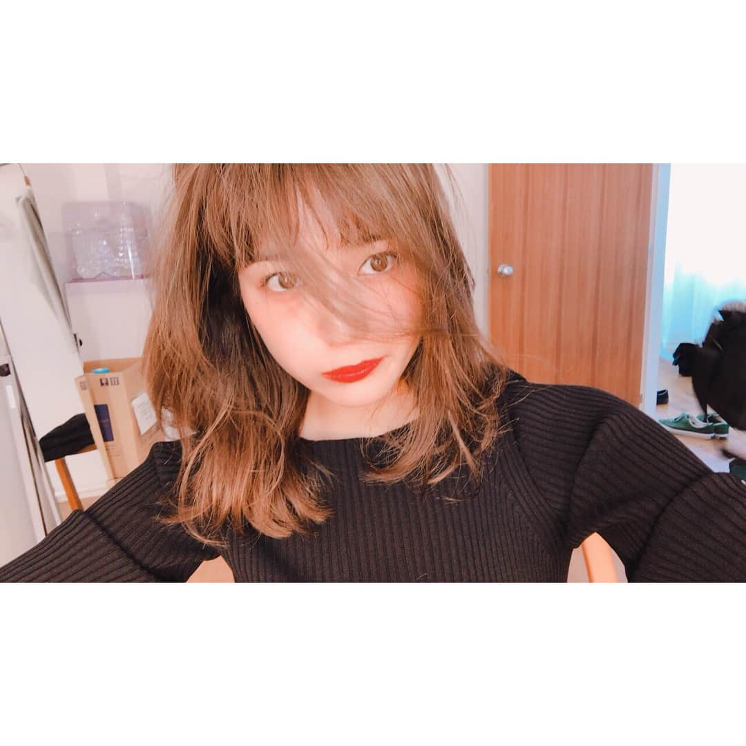 川口春奈さんのインスタグラム写真 - (川口春奈Instagram)「今日も可愛くしてくれてありがとう、女子を可愛くする天才です☺︎はーちゃんをいつも作ってくれてます！チラリズムあつしさん。」2月24日 13時11分 - haruna_kawaguchi_official