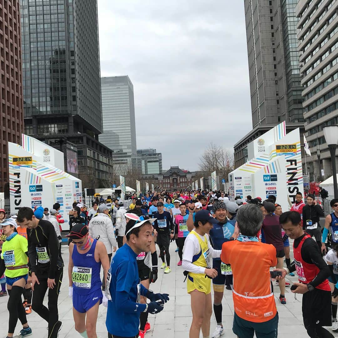 佐野千晃さんのインスタグラム写真 - (佐野千晃Instagram)「. Tokyo marathon 2018 に参加させていただきました！ . あんまり練習量をこなすことはできませんでしたが、サブ3.5の目標をクリアすることができました！！ . 今回の走りがマラソン4回走った中で一番顔晴れたとゆーか楽しめた気がします！ . 応援してくださった皆様、走るのにお力を貸してくれた皆様、ありがとうございました！！ . 怪我なく42.195km走りきることができました！！ . #nike #nikewoman #run #running #marathon #走る人 #わたしに驚け #人生自由自在 #モアウェア #ナイキ #ナイキ女子 #ファッション #ウェア #楽しく走る #ランニング #ジョギング #芸能人最速女子 #アンダーアーマー #東京マラソン #東京マラソン2018 #サブ35」2月25日 15時02分 - sanochiaki810