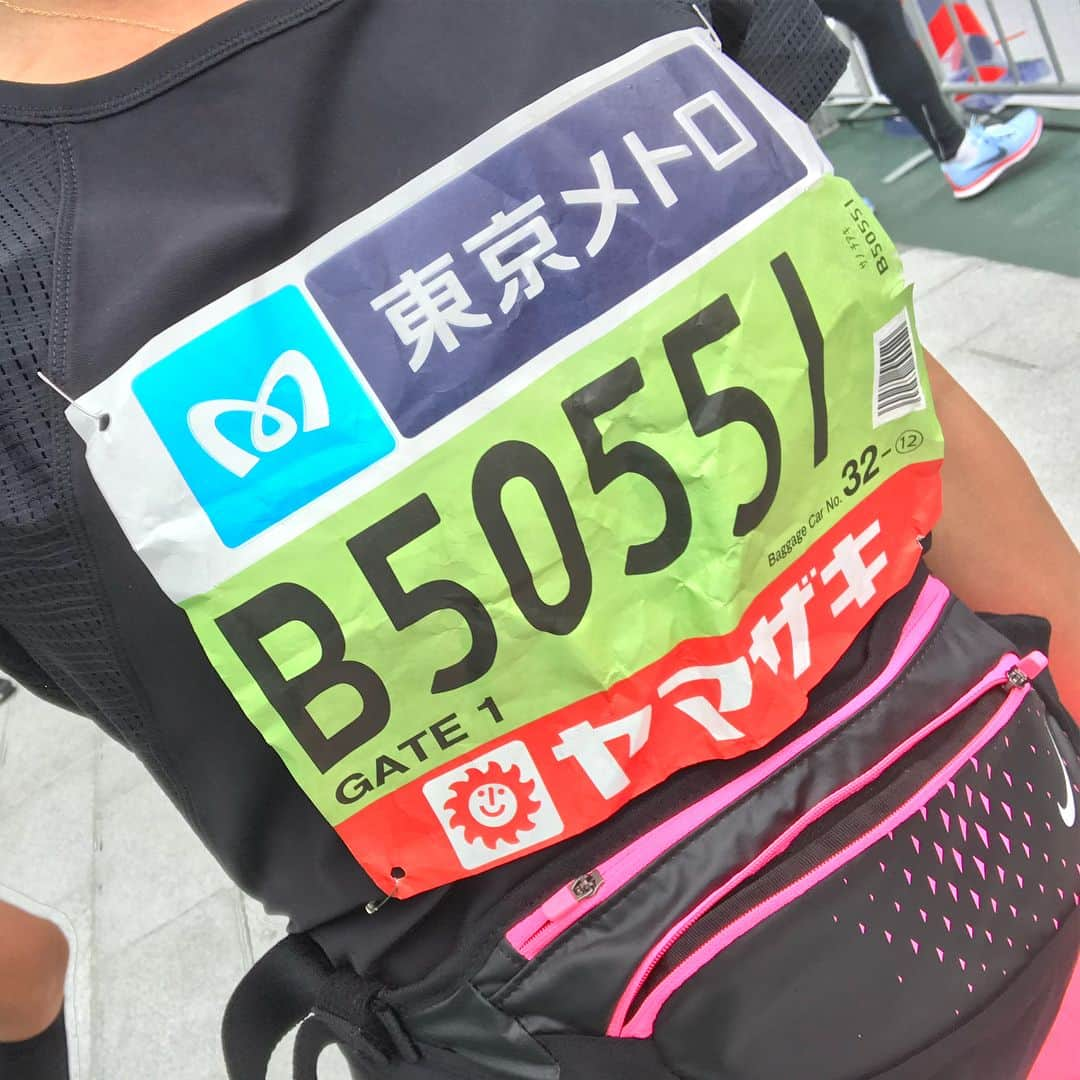 佐野千晃さんのインスタグラム写真 - (佐野千晃Instagram)「. Tokyo marathon 2018 に参加させていただきました！ . あんまり練習量をこなすことはできませんでしたが、サブ3.5の目標をクリアすることができました！！ . 今回の走りがマラソン4回走った中で一番顔晴れたとゆーか楽しめた気がします！ . 応援してくださった皆様、走るのにお力を貸してくれた皆様、ありがとうございました！！ . 怪我なく42.195km走りきることができました！！ . #nike #nikewoman #run #running #marathon #走る人 #わたしに驚け #人生自由自在 #モアウェア #ナイキ #ナイキ女子 #ファッション #ウェア #楽しく走る #ランニング #ジョギング #芸能人最速女子 #アンダーアーマー #東京マラソン #東京マラソン2018 #サブ35」2月25日 15時02分 - sanochiaki810