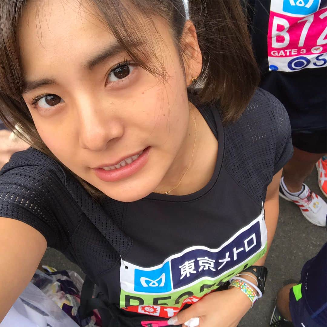 佐野千晃さんのインスタグラム写真 - (佐野千晃Instagram)「. Tokyo marathon 2018 に参加させていただきました！ . あんまり練習量をこなすことはできませんでしたが、サブ3.5の目標をクリアすることができました！！ . 今回の走りがマラソン4回走った中で一番顔晴れたとゆーか楽しめた気がします！ . 応援してくださった皆様、走るのにお力を貸してくれた皆様、ありがとうございました！！ . 怪我なく42.195km走りきることができました！！ . #nike #nikewoman #run #running #marathon #走る人 #わたしに驚け #人生自由自在 #モアウェア #ナイキ #ナイキ女子 #ファッション #ウェア #楽しく走る #ランニング #ジョギング #芸能人最速女子 #アンダーアーマー #東京マラソン #東京マラソン2018 #サブ35」2月25日 15時02分 - sanochiaki810