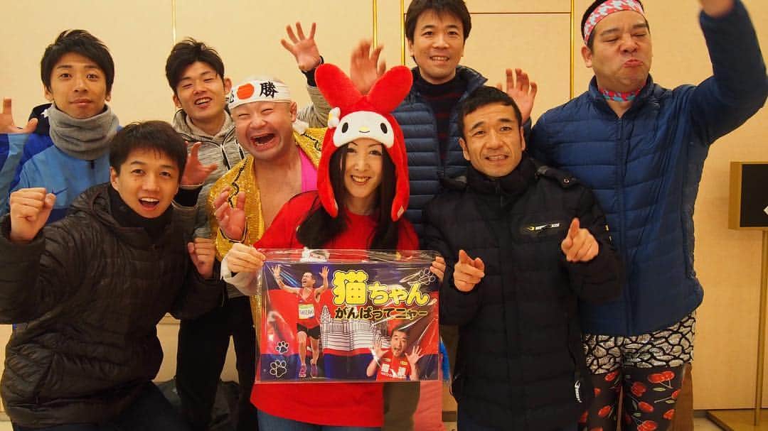 ワハハ本舗のインスタグラム：「東京マラソンにて猫ひろしが走ります😄 記録更新なるか⁉️乞うご期待くださいませ〜  #tokyomarathon #nekohiroshi #cathiroshi #tokyomarathon2018」