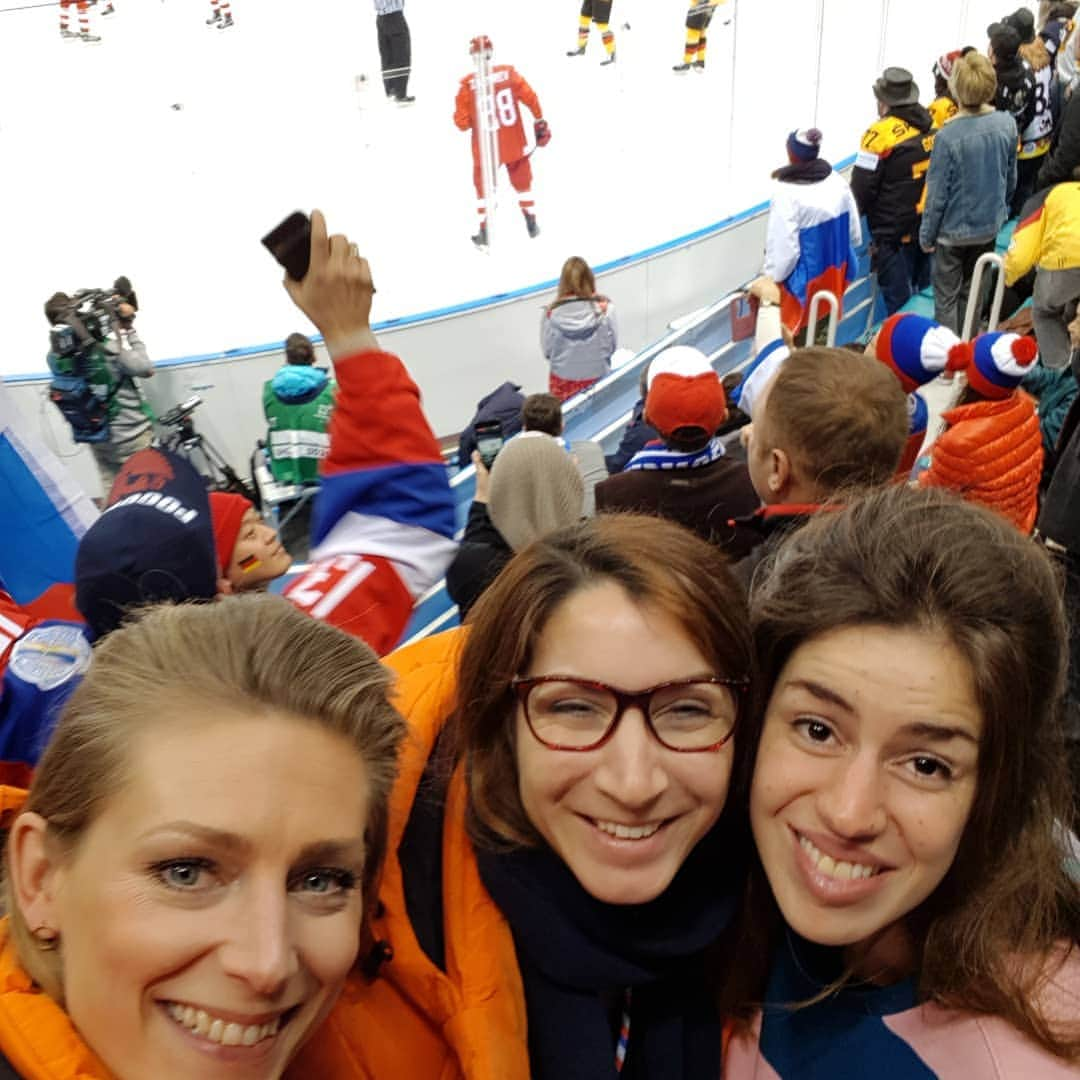 マノン・フリールさんのインスタグラム写真 - (マノン・フリールInstagram)「Olympic hockey final! #luckyme #PyeongChang2018 #lastday」2月25日 15時36分 - manonflier