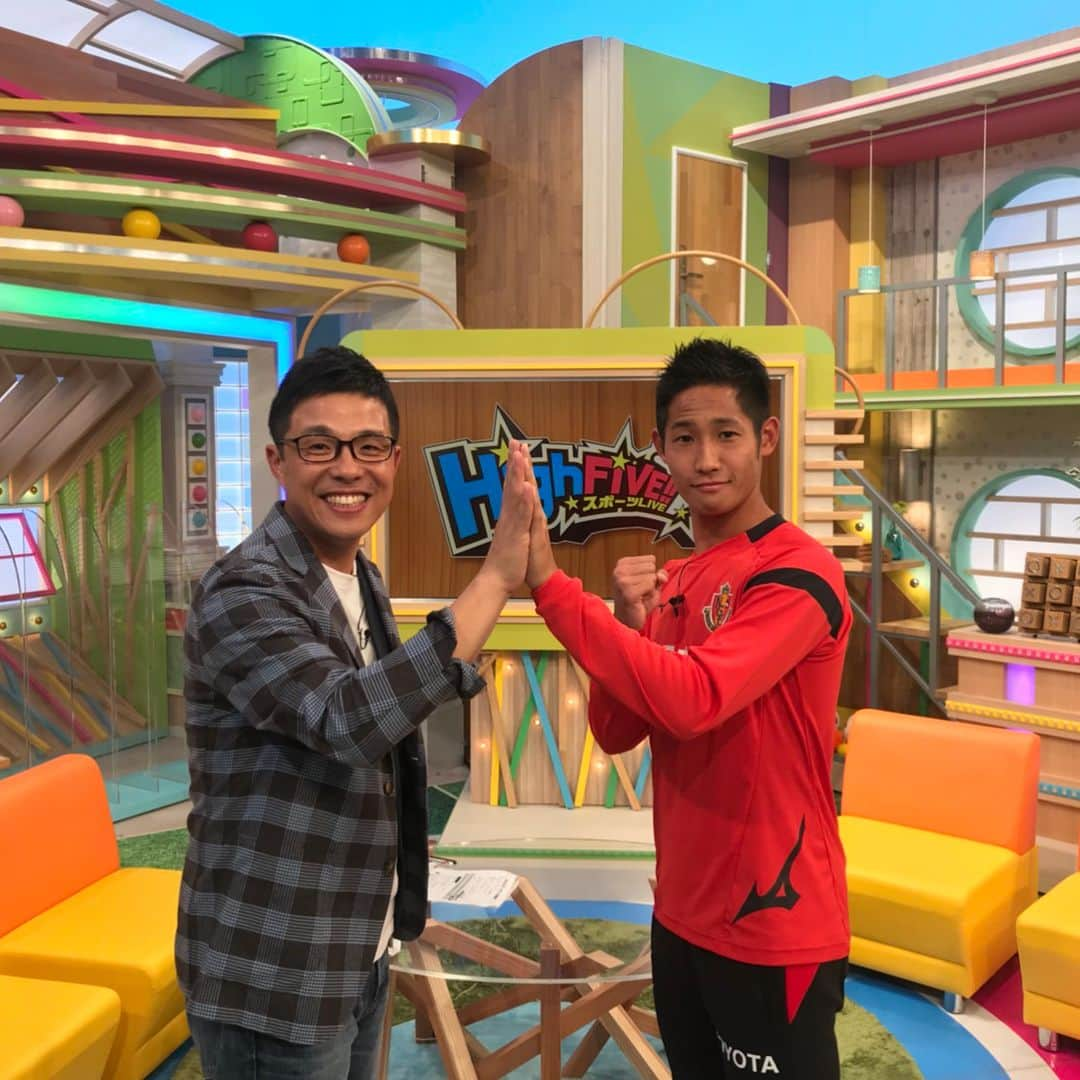 青木亮太さんのインスタグラム写真 - (青木亮太Instagram)「今日High FIVEに生出演させていただきました！すごく楽しい時間でした！ 今シーズンも頑張ります！ #CBCテレビ #HighFIVE #若狭敬一アナウンサー #ペナルティヒデさん #堀田茜さん」2月25日 20時38分 - ryotaoki.official