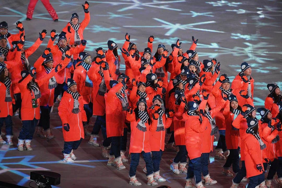 国際オリンピック委員会さんのインスタグラム写真 - (国際オリンピック委員会Instagram)「#平昌オリンピック 閉会式は素晴らしい雰囲気の中、大会の終わりを告げました😢👏 改めて、世界中の選手、ボランティア、パフォーマー、ファンの皆さんありがとうございました😊❤️ #pyeongchang2018 #olympics #closingceremony」2月25日 22時29分 - gorin