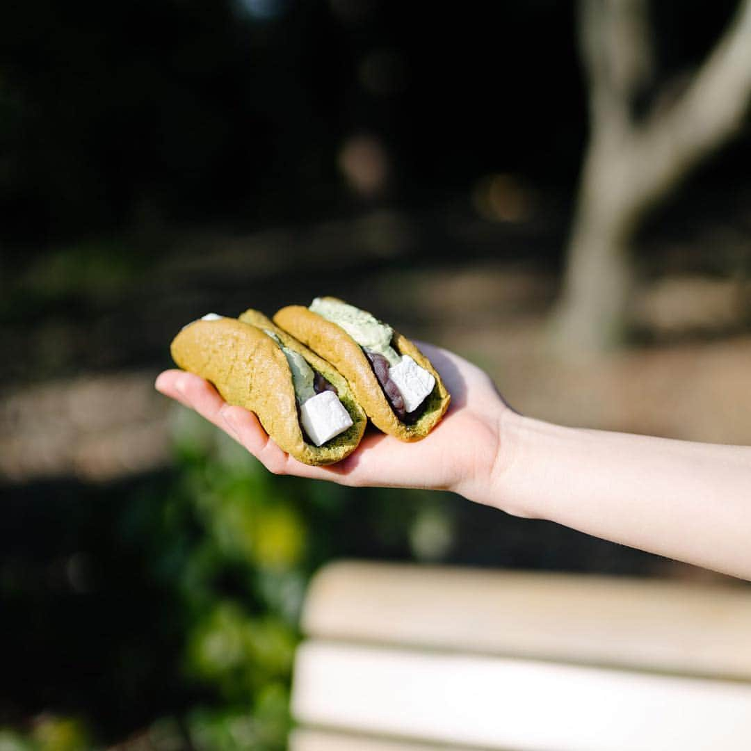 DOUのインスタグラム：「ㅤㅤㅤㅤㅤㅤㅤㅤㅤㅤㅤㅤㅤ  ㅤㅤㅤㅤㅤㅤㅤㅤㅤㅤㅤㅤㅤ しつこくない甘さと芳香。 ㅤㅤㅤㅤㅤㅤㅤㅤㅤㅤㅤㅤㅤ #dou#namadorayaki#dorayaki #sweets#japanesesweets  #生どら焼き#生どら焼きミニ ㅤㅤㅤㅤㅤㅤㅤㅤㅤㅤㅤㅤㅤ」