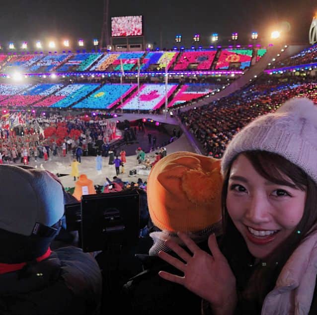 三田友梨佳さんのインスタグラム写真 - (三田友梨佳Instagram)「平昌オリンピックが閉幕しました。 日本選手団は冬のオリンピック過去最高13個のメダルを獲得し、 寒い平昌を熱く盛り上げてくれました。 選手たちの本気の戦い、 熱い想い、 仲間たちとの絆、 家族との絆、 コーチとの絆、 いろんなドラマを現場で感じることができました。 今度はパラリンピックでの選手たちの活躍を楽しみにしています！！ #平昌 #オリンピック #閉会式」2月26日 10時55分 - yurikamita_official