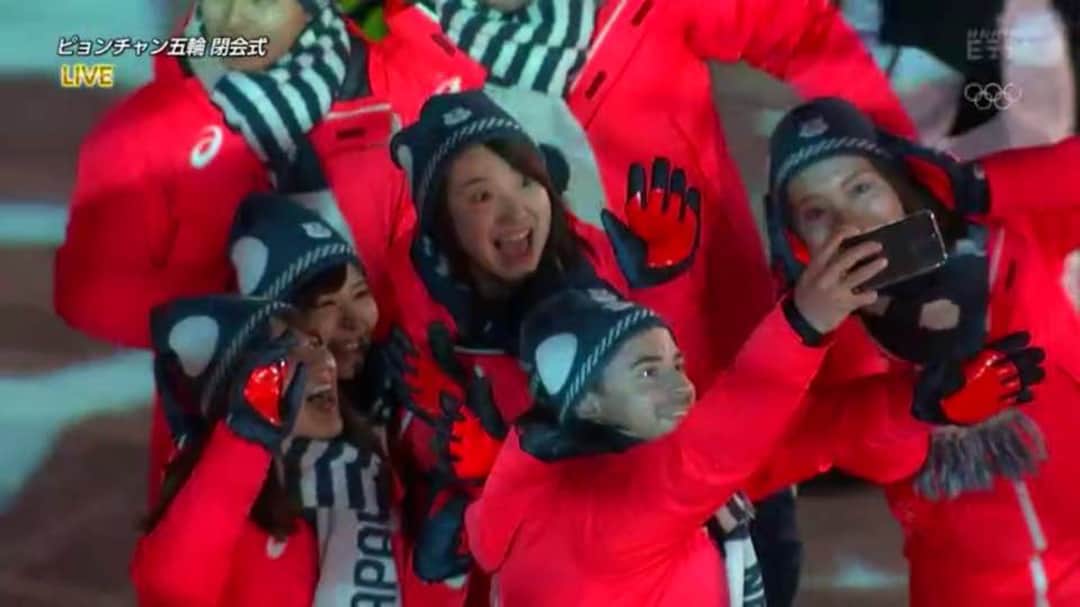 ジェームス・ダグラス・リンドのインスタグラム：「The World saw us taking a selfie during the #pyeongchang2018 Closing Ceremony, well, here it is! #curling」
