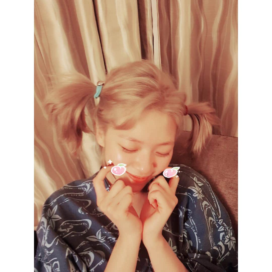 TWICEさんのインスタグラム写真 - (TWICEInstagram)「나만 가지고있기엔 아까워서ㅋㅋㅋ 마지막까지보세영 마지막은 모모작품 #모모취향저격」2月26日 15時33分 - twicetagram