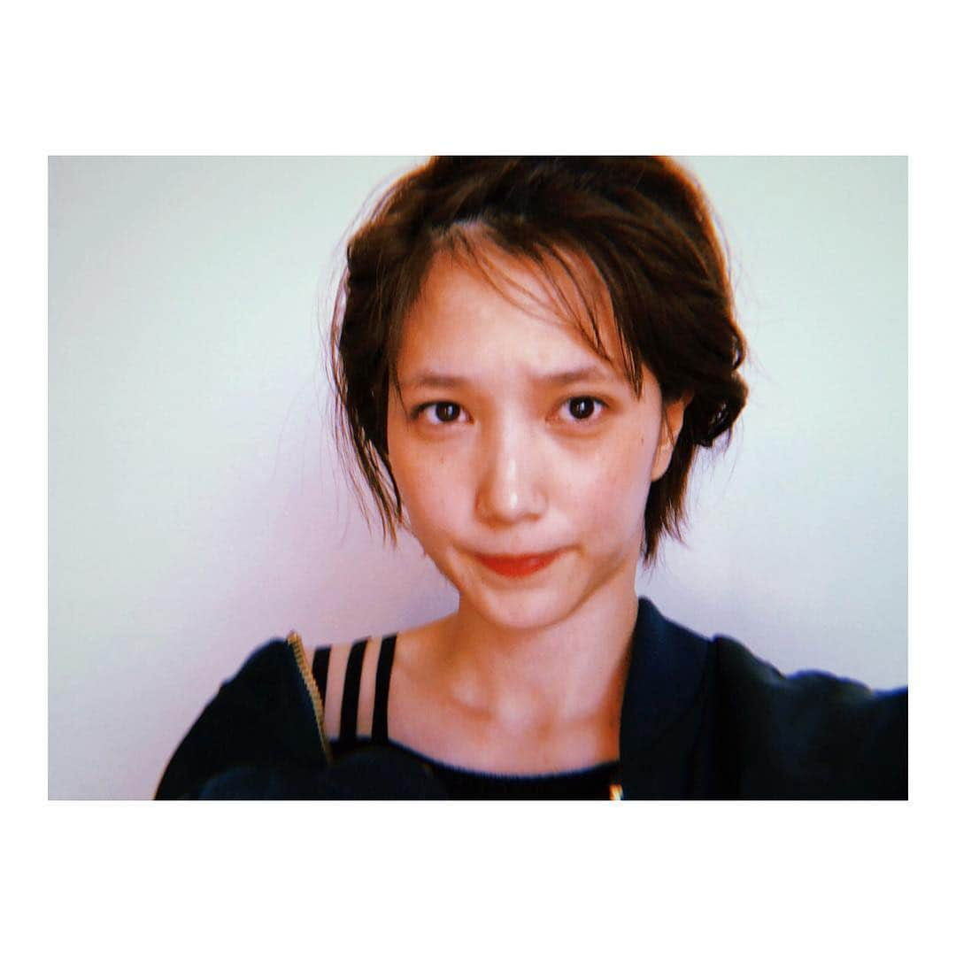 本田翼さんのインスタグラム写真 - (本田翼Instagram)「🤭💦 おでこなんて出して…もう… #でこ #まゆ毛の薄さは生まれつき」2月26日 15時45分 - tsubasa_0627official