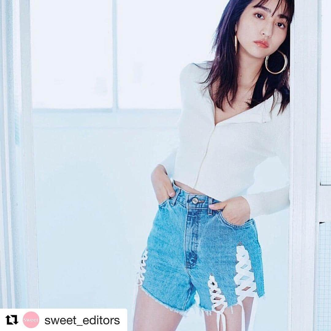 堀田茜さんのインスタグラム写真 - (堀田茜Instagram)「🤤💋💋💋 #Repost @sweet_editors with @get_repost ・・・ ・ 天使のような透明感の、堀田茜ちゃん♥️ ・ 発売中のsweet 3月号で初登場してくれています〜😉📸 この春気になっているという、デザインデニムの着こなしを披露してくれているよ！ ・ おしゃれ過ぎるセンスとスタイルの良さに撮影現場のスタッフもうっとり。。🤤💋 ・ チェックしてね👼🏻👼🏻👼🏻 ・ @akanehotta  #堀田茜 #sweet3月号 #初登場」2月26日 20時02分 - akanehotta