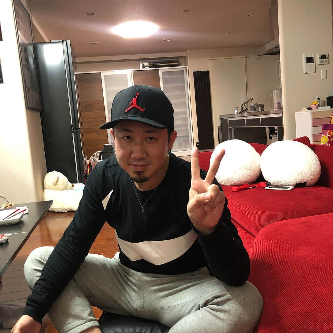 中田翔さんのインスタグラム写真 - (中田翔Instagram)「今日は、ビーグルクルーのヤスが札幌に来てるから家で食事してます！笑！なりがいないのが残念やな。。 まぁ楽しい時間を過ごしてます^_^ #中田翔#ビーグルクルー」2月26日 20時27分 - shonakata_official