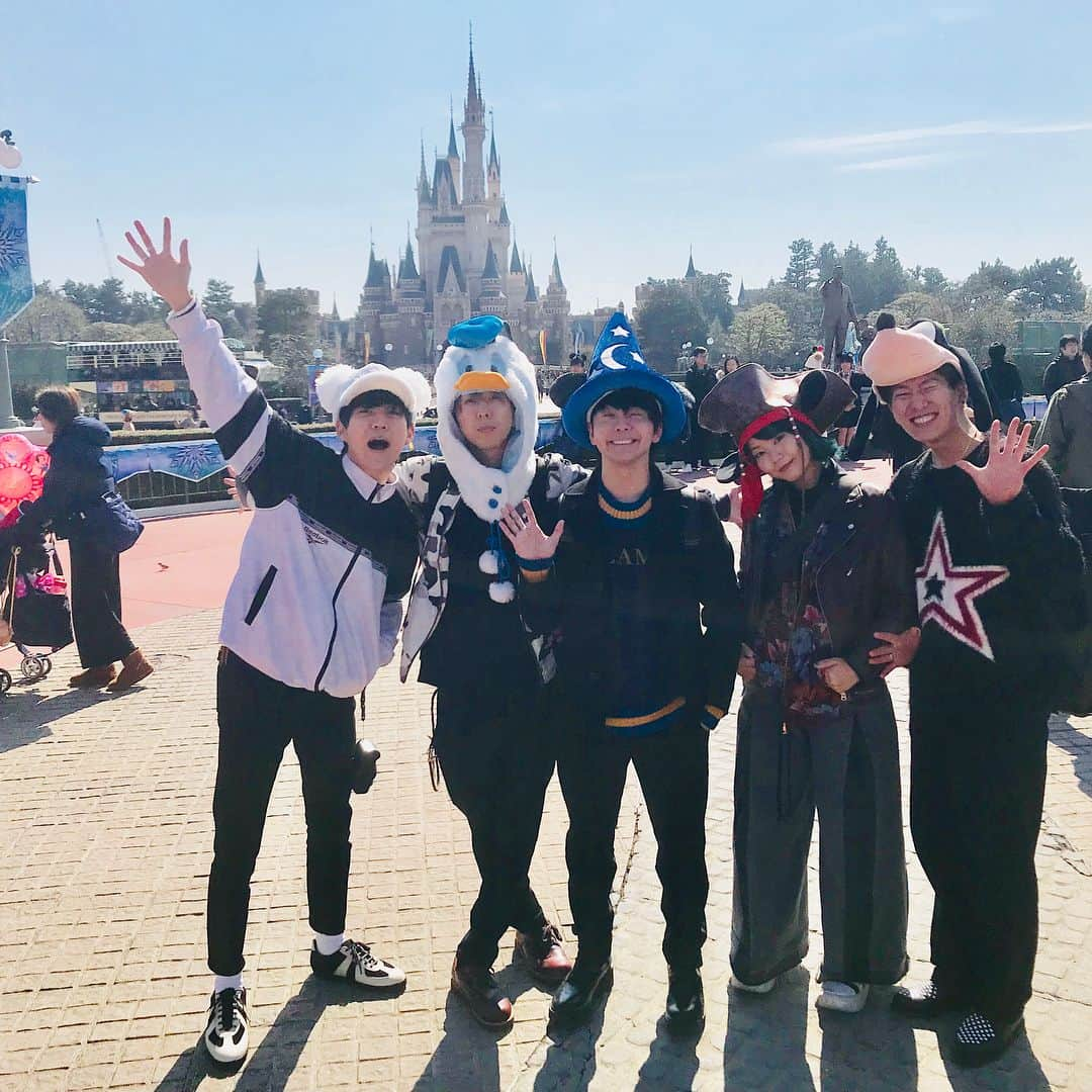 Mrs. GREEN APPLEさんのインスタグラム写真 - (Mrs. GREEN APPLEInstagram)「🏰」2月27日 0時38分 - mgaband