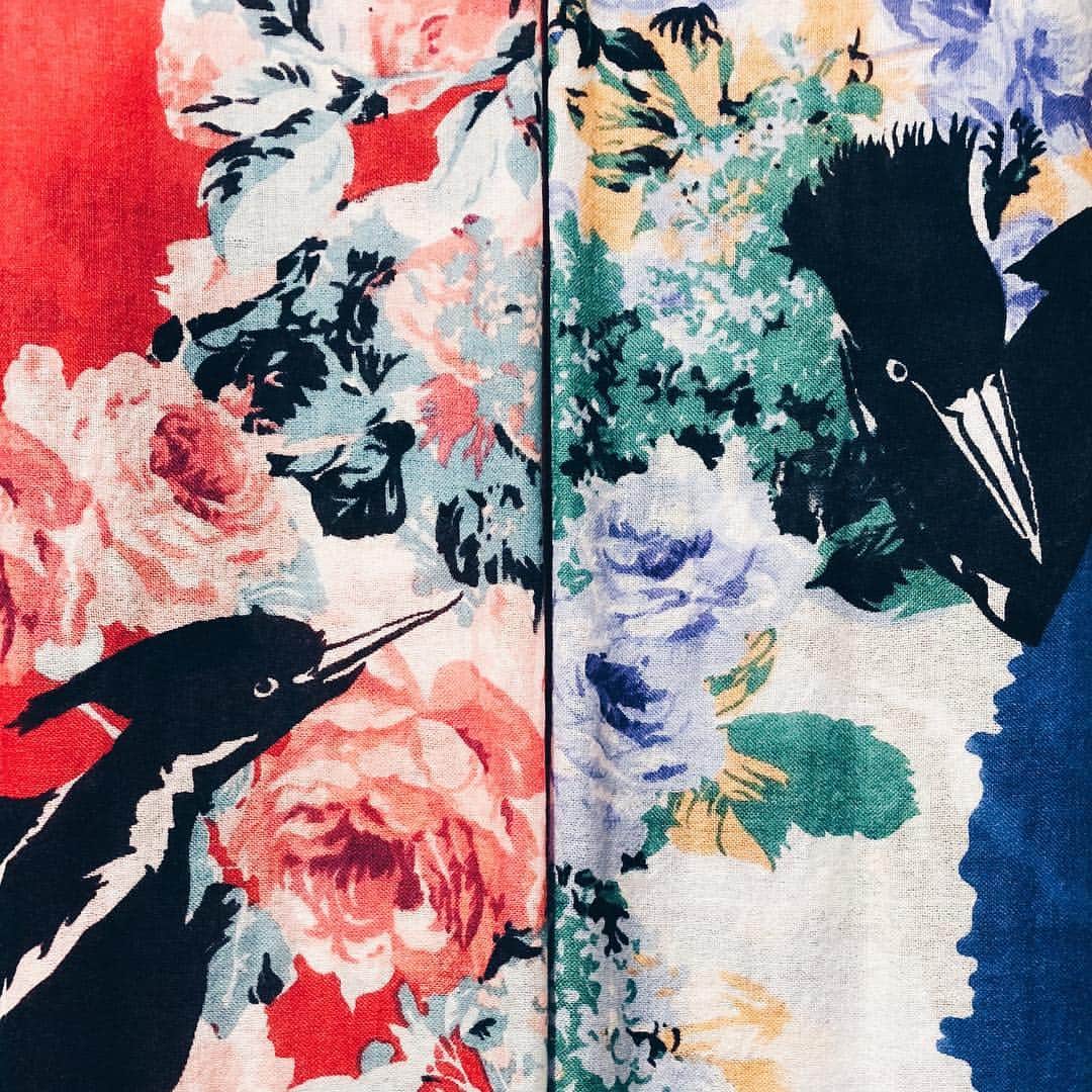 ウィーアーオウルズさんのインスタグラム写真 - (ウィーアーオウルズInstagram)「3 More Days Left to Our Pop-Up @canalstreetmarket //// 50% Off Everything in Store and on WeAreOwls.com ⠀⠀⠀⠀⠀⠀⠀⠀⠀⠀⠀⠀ ⠀⠀⠀⠀⠀⠀⠀⠀⠀⠀⠀⠀ ⠀⠀⠀⠀⠀⠀⠀⠀⠀⠀⠀⠀ ⠀⠀⠀⠀⠀⠀⠀⠀⠀⠀⠀⠀ ⠀⠀⠀⠀⠀⠀⠀⠀⠀⠀⠀⠀ #cashmere #loveforsale #love #exclusive #prints #style #flowers #florals #birds #birdsofprey #february #sale #perfectgift #gift #scarves #scarf #soft #silkscreen #accessory #warm #winter #beautiful #design #owls #shopnow #nyc #canalstreetmarket」2月27日 5時08分 - weareowls
