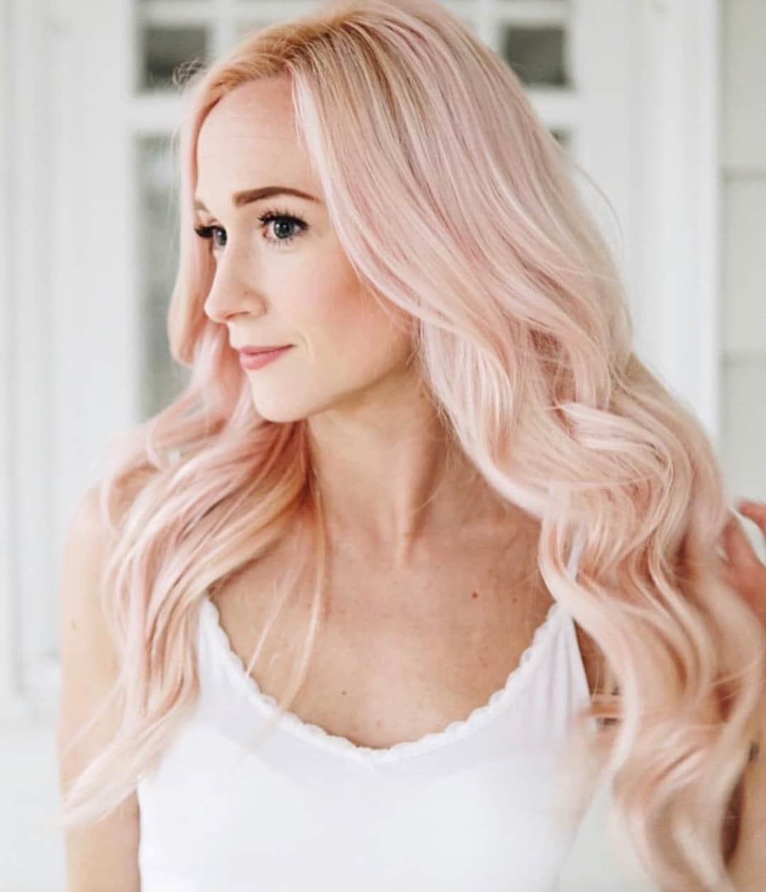 Kristin Essさんのインスタグラム写真 - (Kristin EssInstagram)「TWO QUESTIONS! ✌🏼❔ One: where do you guys buy affordable beauty products in Australia 🇦🇺 ? (Asking for a friend.) Two: how cute are all these pink haired kweenz??? I dye. 🙊 obsessed w how different it looks on everyone 💕🦄 @amanda_macuga @sophielizzybeth @briennaschroeder @daniluecht @natsnapsdisney @maureeneisenhart @amberdhuyvetter @kmartinez87 @rachellizphotography @kirataylorr」2月27日 8時06分 - kristin_ess