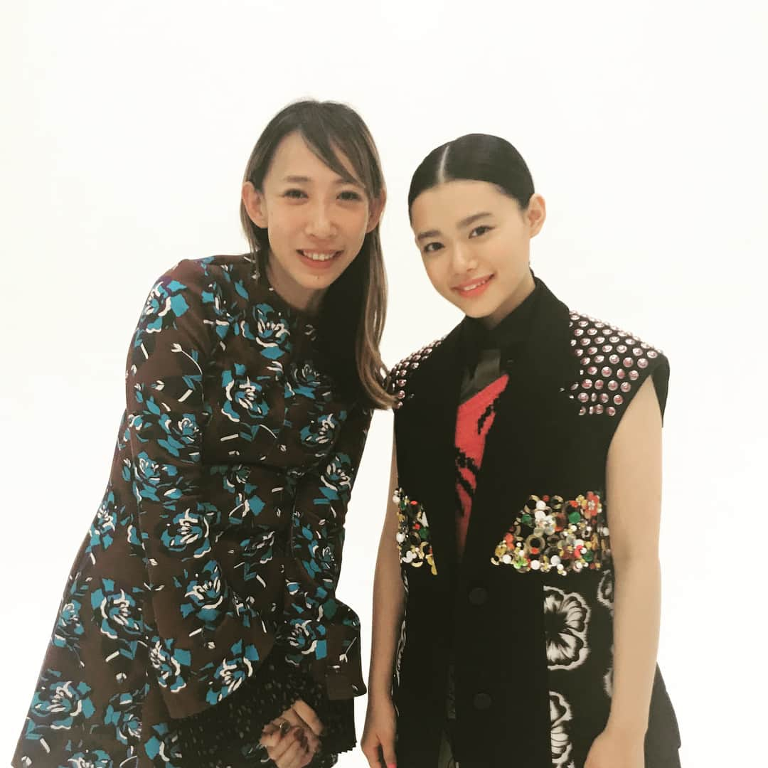 杉咲花さんのインスタグラム写真 - (杉咲花Instagram)「雑誌 Harper‘s BAZAAR 発売中。 はじめて蜷川さんとご一緒できて、胸がときめく幸せな時間でした。💗 宜しければ是非。」2月27日 12時11分 - hanasugisaki