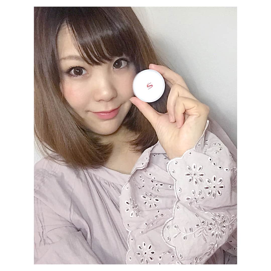 長谷川真美さんのインスタグラム写真 - (長谷川真美Instagram)「👩✨ ・ マーシュ・フィールド様 @marsh_field に SC クリームファンデNとIをいただきました💓 ・ 自分の肌色にぴたりとマッチしたN22を使って 気になる部分をしっかりカバー☺️✨ 3枚目に #before #after 載せたけど 気になってた脚の手術跡もしーっかり隠れた‼️ すごい嬉しい😂💕 ・ 公式サイトから #無料サンプル を注文できるよ❤️ http://www.marsh-field.jp/ ・ #PR #マーシュフィールド #SCクリームファンデ #SCクリームファンデN #SCクリームファンデI #ファンデーション　#カバーメイク　#クリームファンデ #maami #まあみ」2月27日 19時44分 - maami.hase