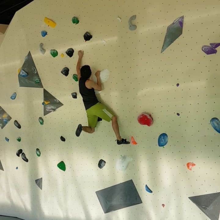 ルスタン・ゲルマノフのインスタグラム：「One of my favorite gyms for sure #rijnboulder  @redbull_rus @redbull @adidasterrex @fiveten_official @frictionlabs #adidasterrex #livewithoutlimits #gr #chalkmatters #climbing #sportclimbing #bouldering #rockclimbing #climbing_pictures_of_instagram」