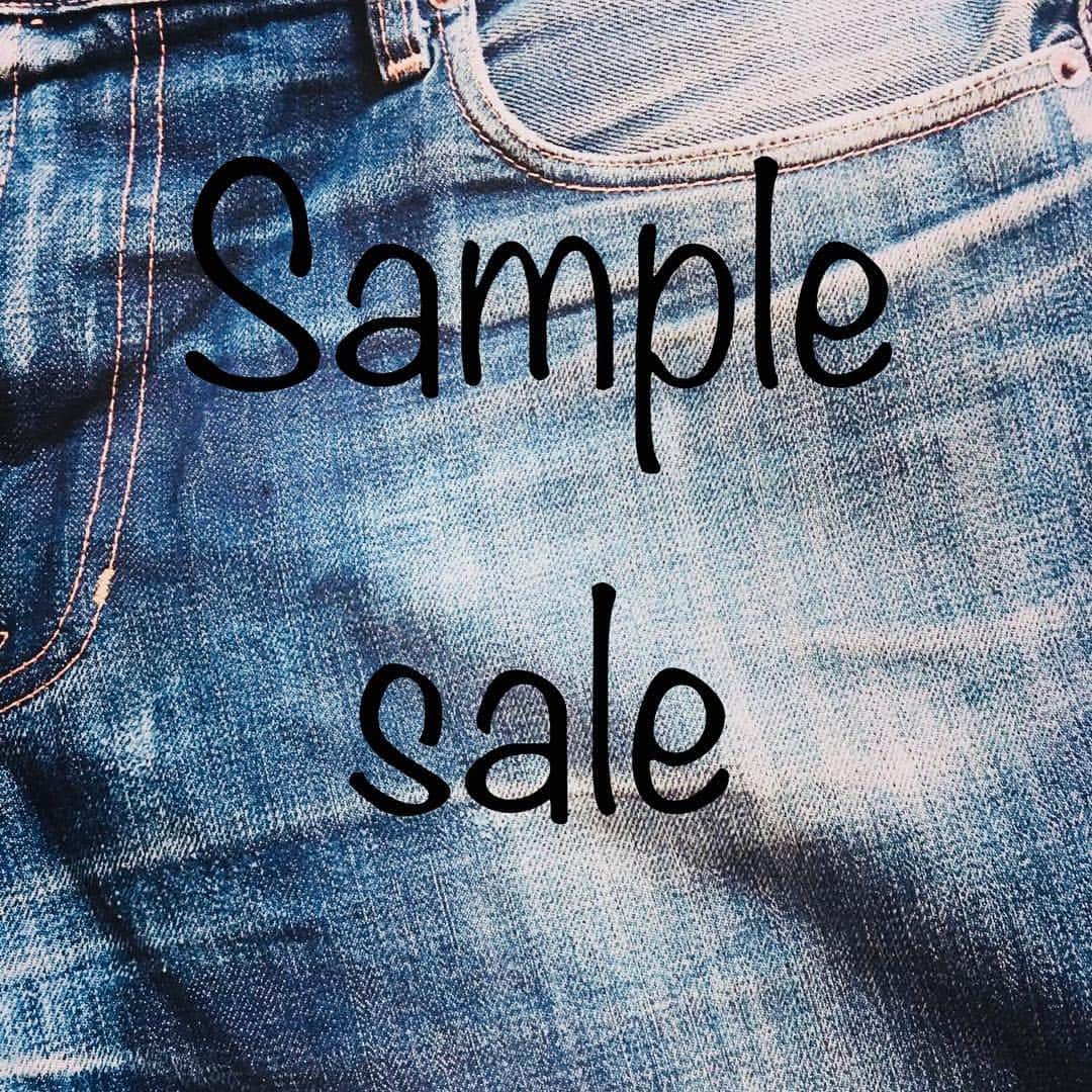 ジーンショップさんのインスタグラム写真 - (ジーンショップInstagram)「Game on. Jean Shop and @save_the_duck are having a sample sale at 104 Grand St in Soho. All Jean Shop products are $45 sale is from 12-6 until sold out. @jeanshop #denim #savetheduck #samplesale #jeans #fashion #sale #letsgo」2月28日 4時36分 - jeanshop